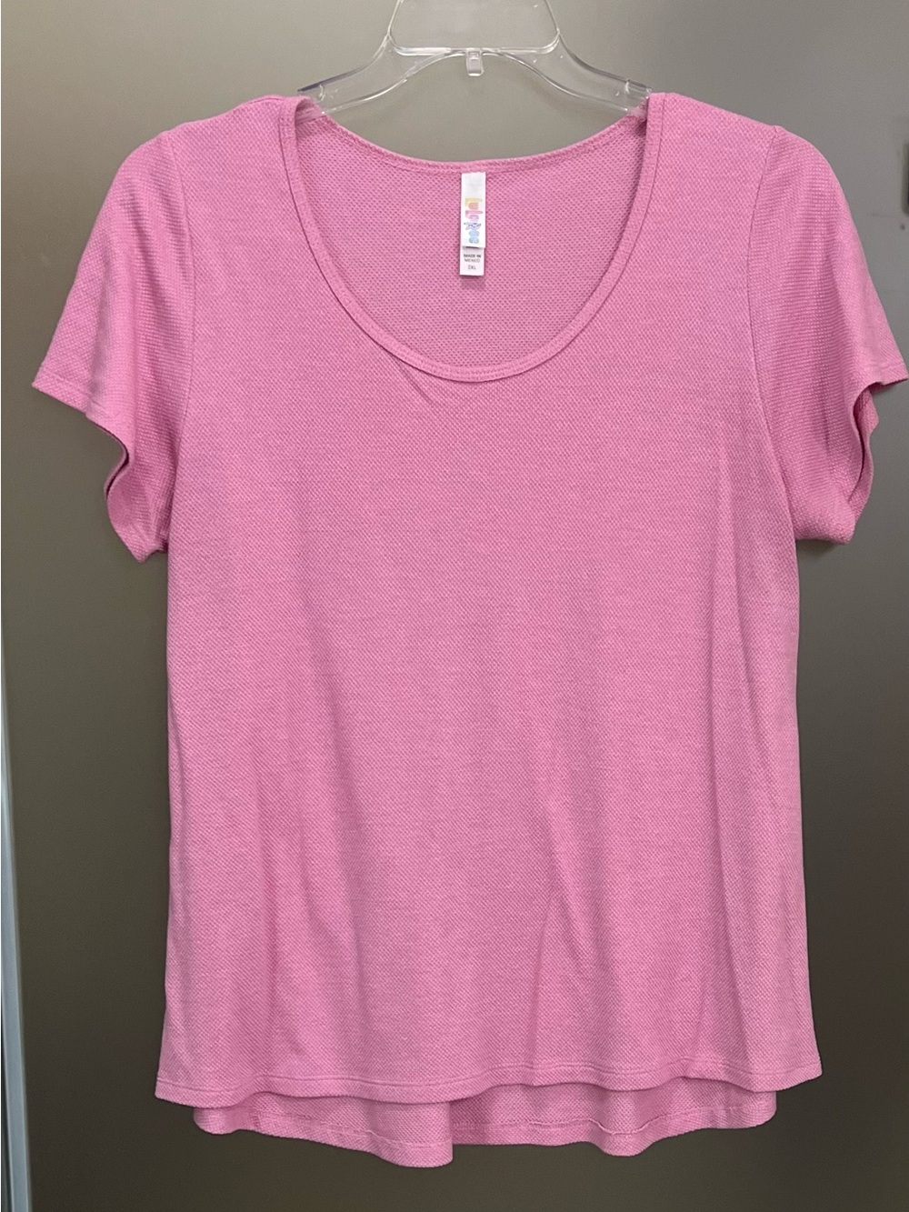 LuLaRoe Pink Scoop Neck Short Sleeve Tee